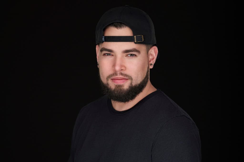 Ray Alvarez — professional photographer